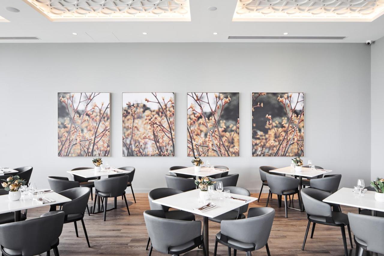 Oakwood Premier Melbourne Aparthotel Εξωτερικό φωτογραφία The interior of the restaurant